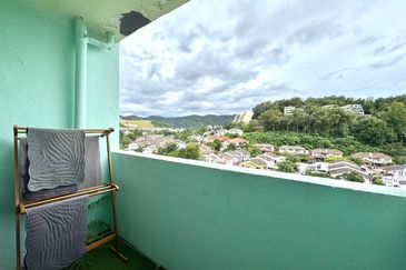 Residensi Bistaria, Ukay Bistari