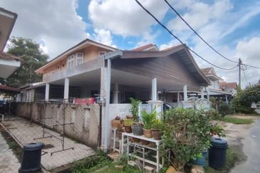 Semi D Double Storey Taman MBKT Chendering Kuala Terengganu , Terengganu