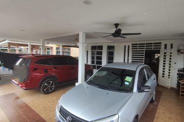 Semi D Double Storey Taman MBKT Chendering Kuala Terengganu , Terengganu