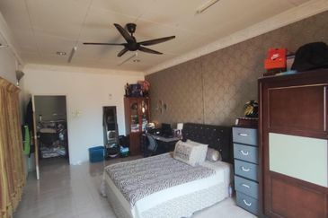 Semi D Double Storey Taman MBKT Chendering Kuala Terengganu , Terengganu