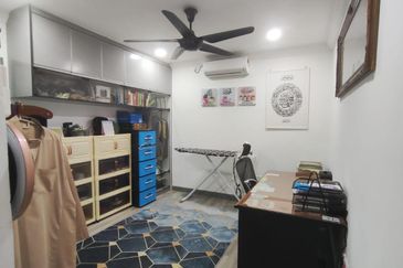 Semi D Double Storey Taman MBKT Chendering Kuala Terengganu , Terengganu