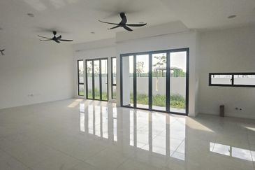 Serenia Aqila @ Serenia City