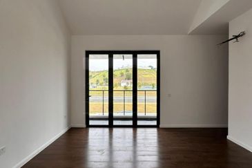 Serenia Aqila @ Serenia City