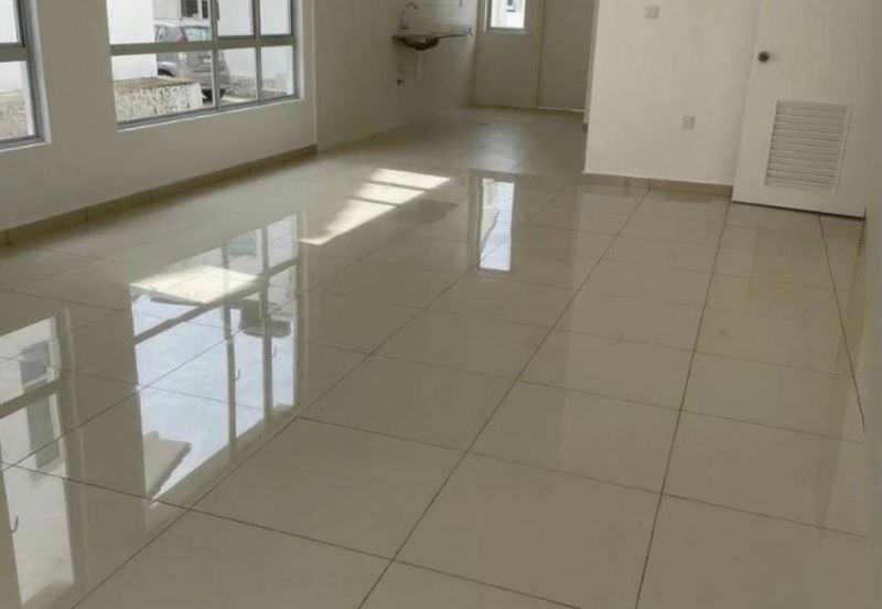 Double Storey Terrace END LOT Taman Tiara Sendayan, Seremban