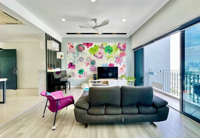 16 Quartz Melawati Condominium