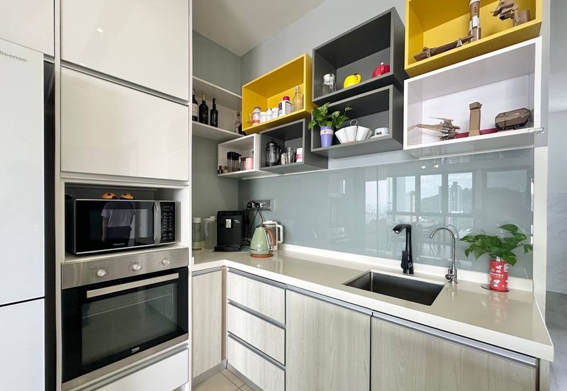 16 Quartz Melawati Condominium