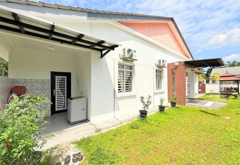 Corner Unit  Semi-D, Taman Sri Dagang 3, Banting 