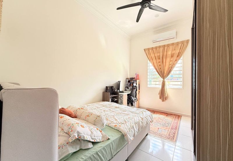 Corner Unit  Semi-D, Taman Sri Dagang 3, Banting 