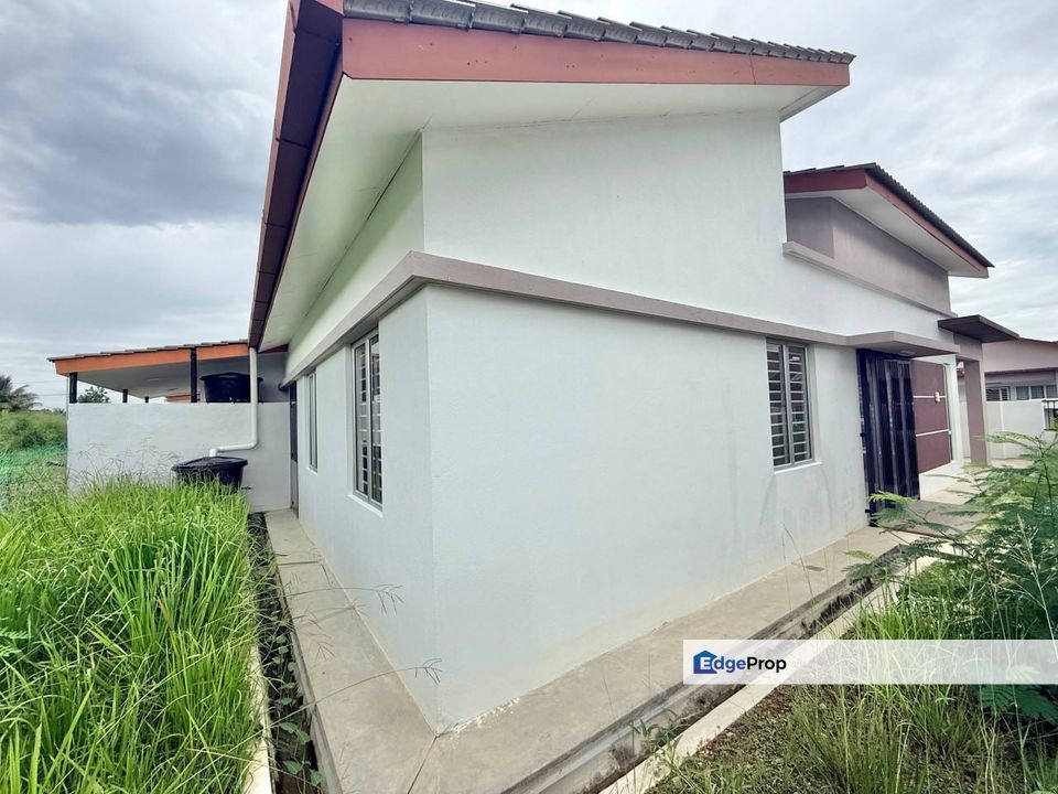SINGLE STOREY SEMI-D DESA SALAK PEKERTI @ SEPANG, Selangor, Sepang