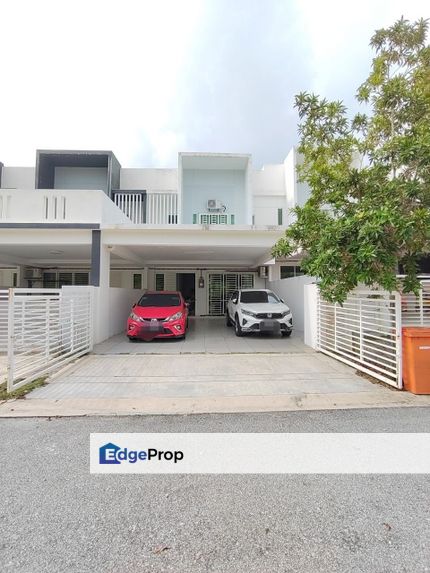 Double Storey Terrace Intermediate Hijayu 3 Bndr Sri Sendayan, Seremban , Negeri Sembilan, Siliau