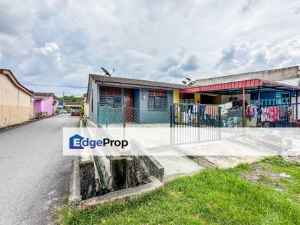 End Lot Single Storey Terrace, Taman PKNS Beranang, Selangor, Beranang