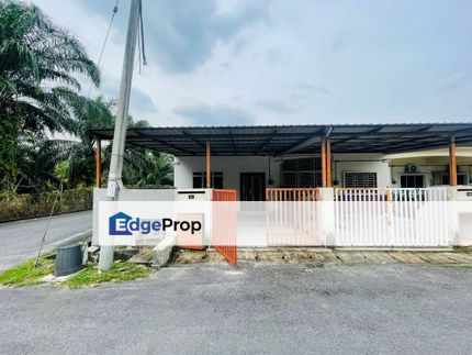 Renovated & Extra Land 20ft : SINGLE STOREY TERRACE HOUSE TAMAN MERU MAKMUR 2 JALAN KASBAN MERU KLANG, Selangor, Klang