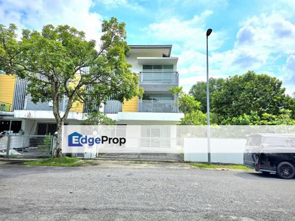 Facing Playground | 3 Storey Terrace  Superlink @  Taman Nadayu 92 Kajang 2, Sgor, Selangor, Kajang