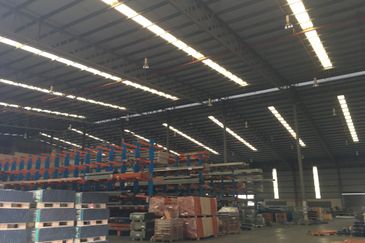 West Port, Pulau Indah