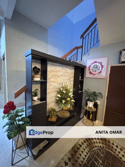 FOR SALE | Partly Furnished Double Storey Endlot Taman Impian Putra, Selangor, Kajang