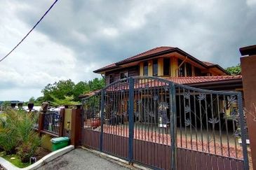 For Sale | 2 Storey Bungalow Lorong Melati Kuang Near Pinggiran Rahman Putra Sg Buloh