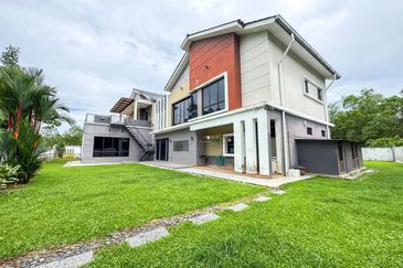 Nilai Spring Villas