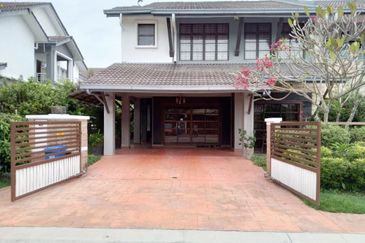 Astana Idaman, Desa Alam