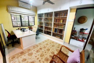 Astana Idaman, Desa Alam