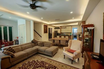 Duta Villa, Presint 14