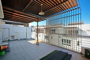 Duta Villa, Presint 14