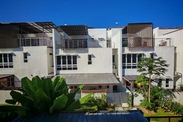 Duta Villa, Presint 14