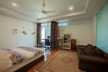 Duta Villa, Presint 14