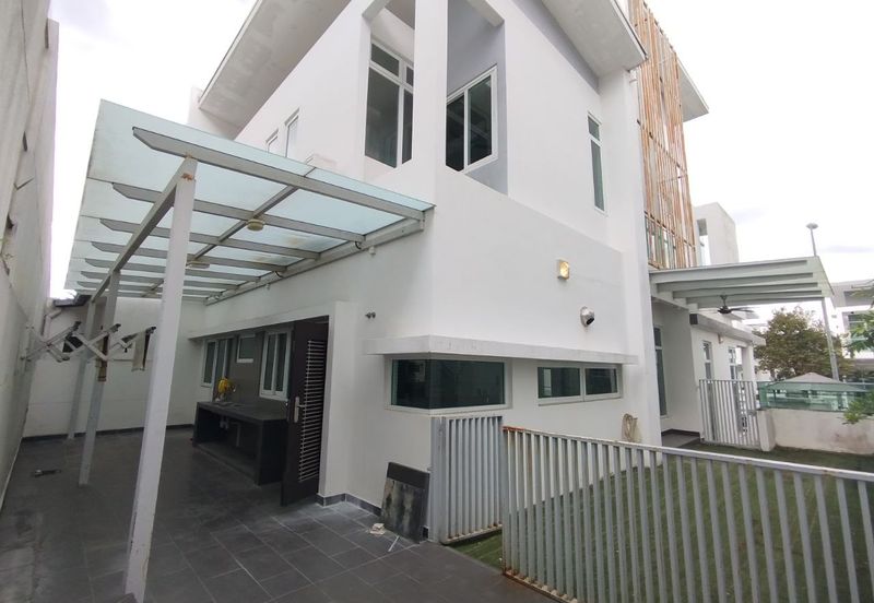 Clover Garden Residences