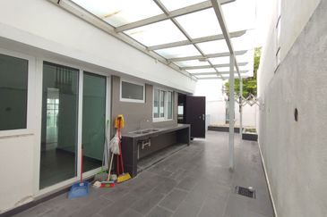 Clover Garden Residences