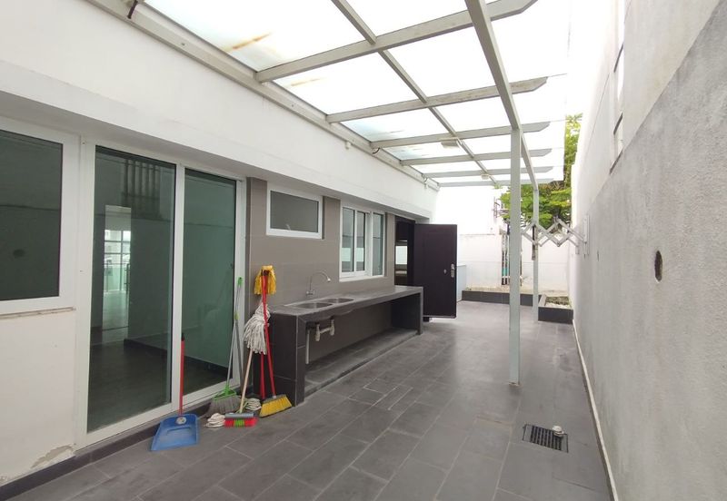 Clover Garden Residences