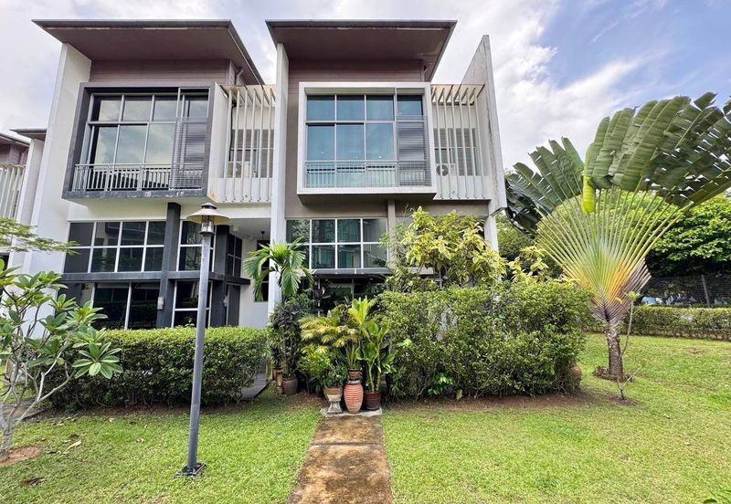 Symphony Hills Schumann