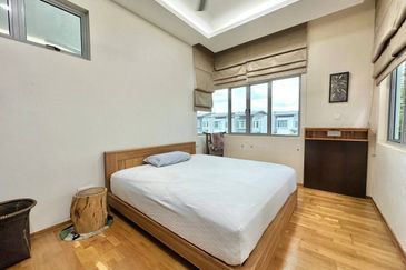 Symphony Hills Schumann