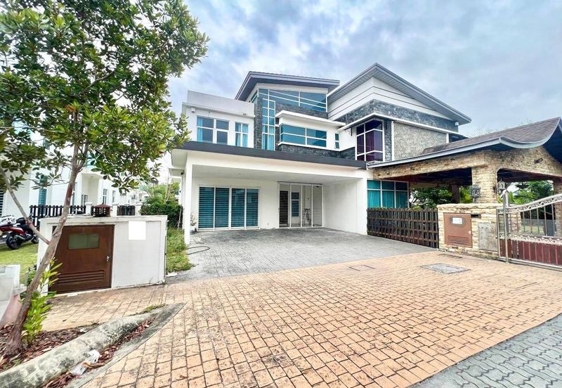 MYDiva, Perdana Lakeview East