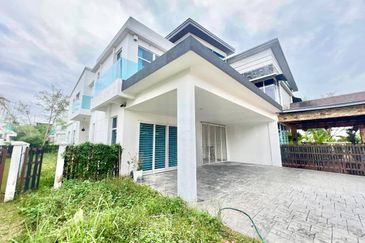 MYDiva, Perdana Lakeview East