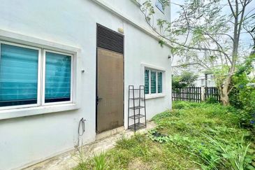 MYDiva, Perdana Lakeview East