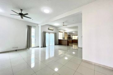 MYDiva, Perdana Lakeview East