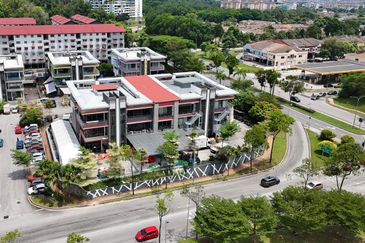 Jalan Pekaka Seksyen 8