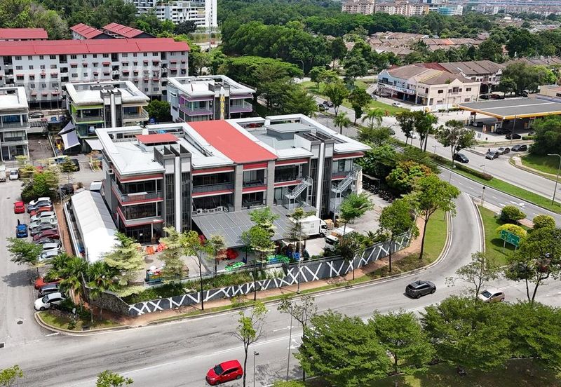 Jalan Pekaka Seksyen 8