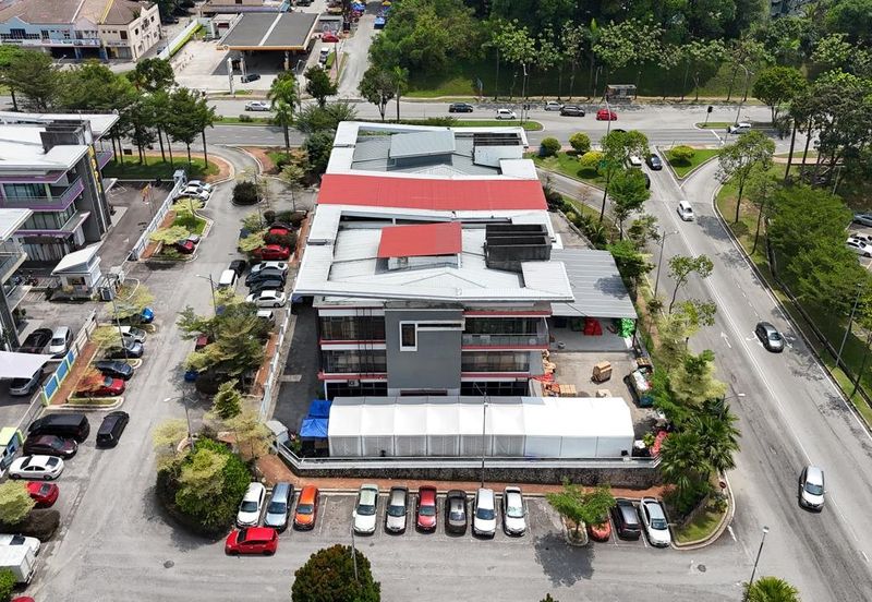 Jalan Pekaka Seksyen 8