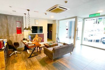 Taipan Business Centre, USJ 10