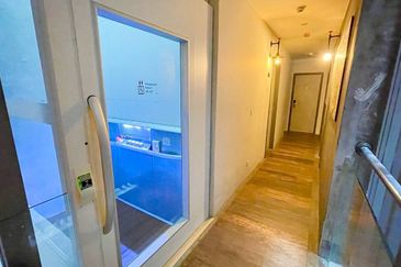 Taipan Business Centre, USJ 10