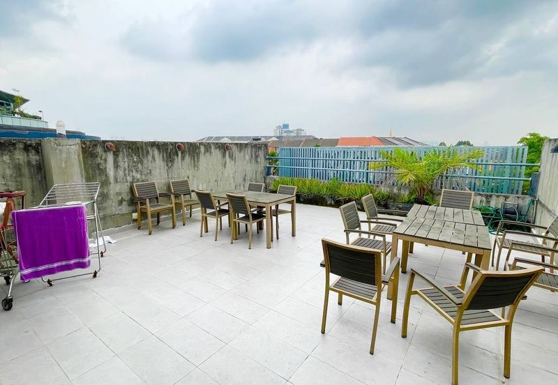 Taipan Business Centre, USJ 10