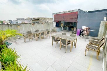 Taipan Business Centre, USJ 10