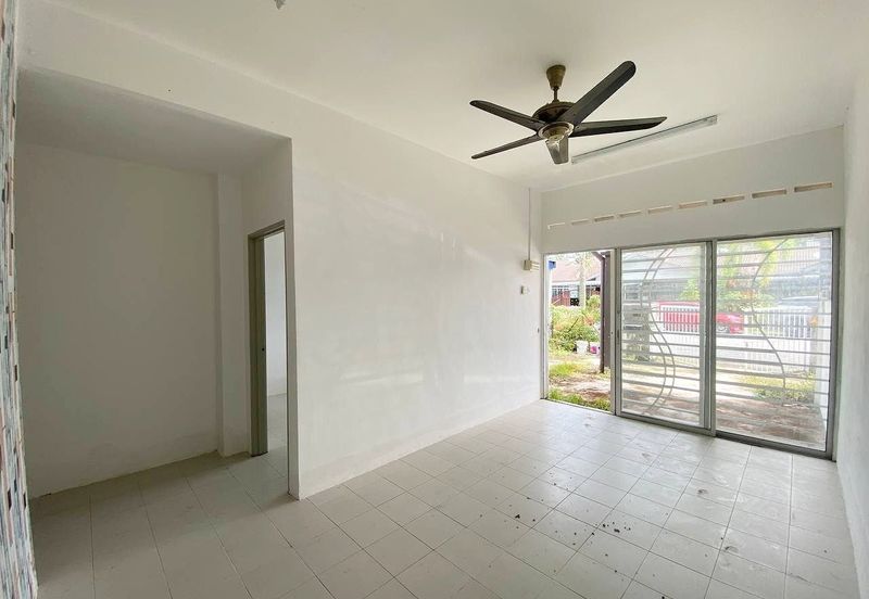Taman Mawar Jingga, Banting Single storey terrace for sale