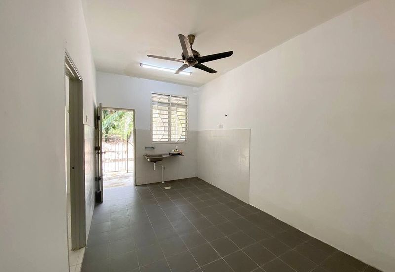 Taman Mawar Jingga, Banting Single storey terrace for sale