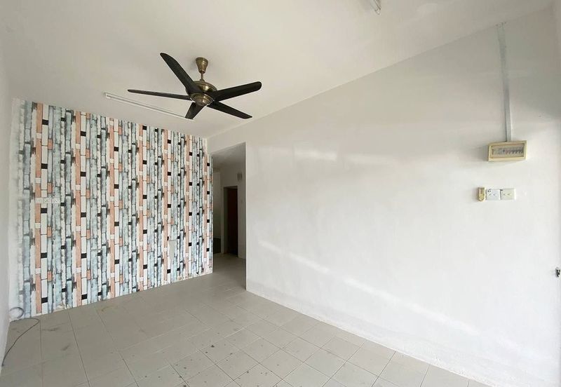 Taman Mawar Jingga, Banting Single storey terrace for sale