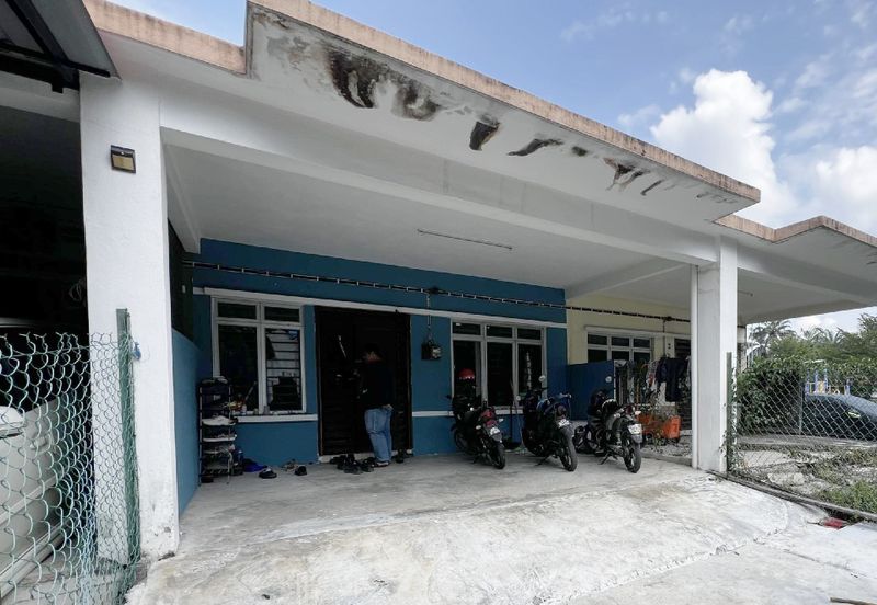 Taman Merpati, Jalan Merpati Putih