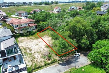 Putra Hill Residency