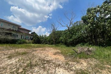 Putra Hill Residency