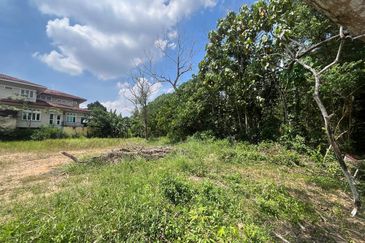 Putra Hill Residency